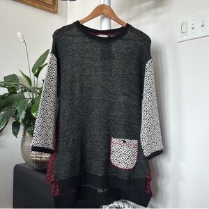 John Mark Knit Tunic Asymmetrical Sweater Size M Black White Bohemian Boho